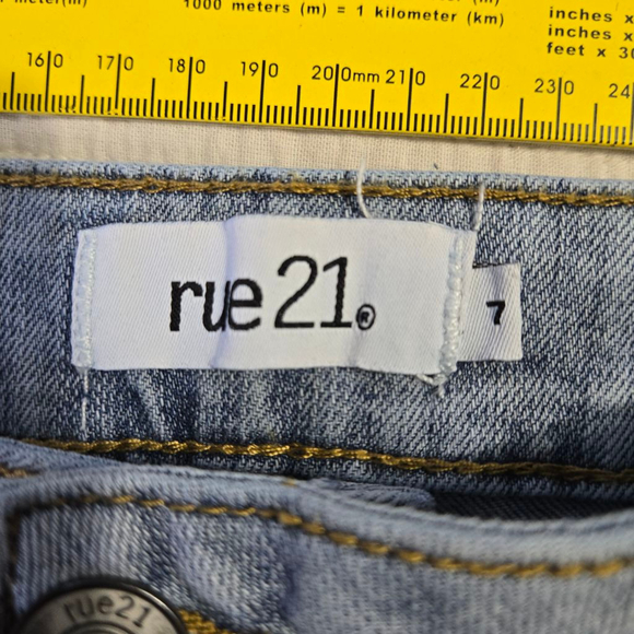 Women's Rue 21 Light Blue Flare Jeans Size 7 - Picture 6 of 11